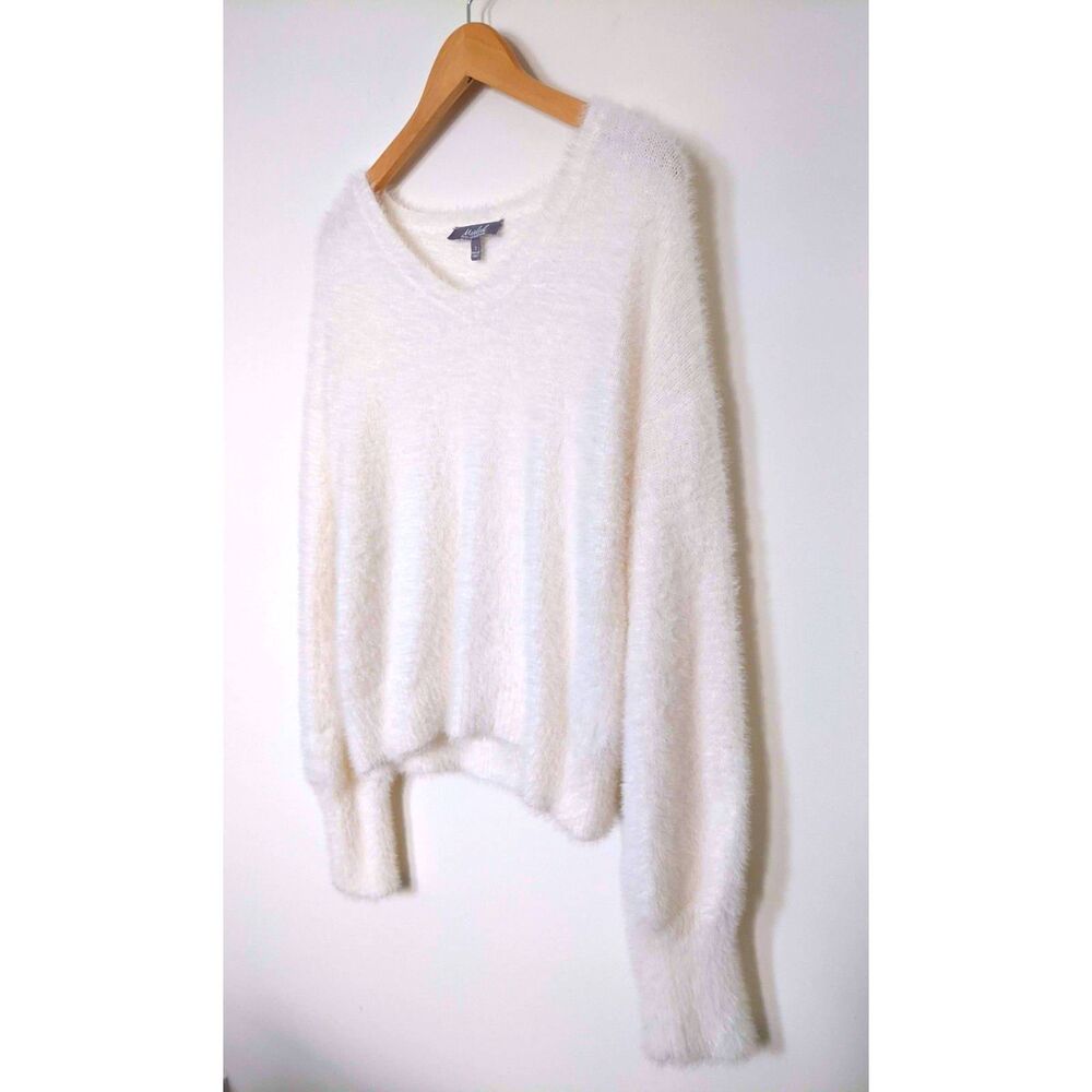 Marled Reunited Company Women's Fuzzy Faux Fur White Sweater, Size S